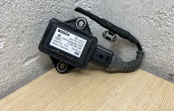 Volkswagen PASSAT B5.5 ESP acceleration yaw rate sensor 8E0907637A 0024733 0265005245