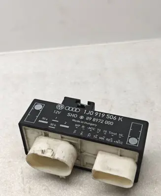 Volkswagen Golf IV Coolant fan relay 1J0919506K 898972000
