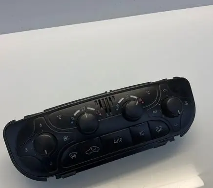Mercedes-Benz C W203 Climate control unit 2038300785 A2038300785