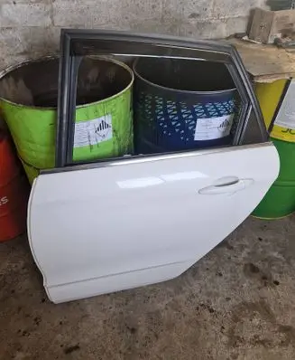 Citroen C4 II Rear door 