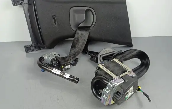 Jaguar F-Pace Front seatbelt 635394200B