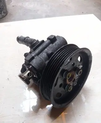 Audi A3 S3 8L Power steering pump 8N0145154A