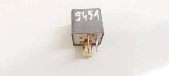 Audi A4 S4 B5 8D Other relay 8A0951253B 899578000
