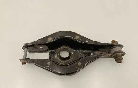 BMW 4 G22 G23 G24 G26 Rear upper control arm/wishbone 6886448 6886451