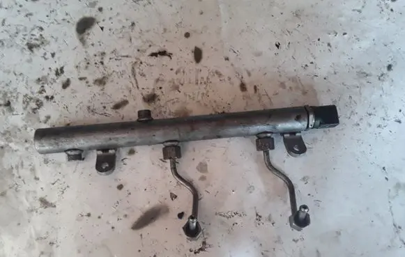 Mercedes-Benz ML W164 Fuel main line pipe A6420702695 0627000396