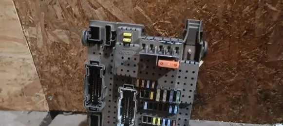 Volvo XC90 Fuse module 8676391