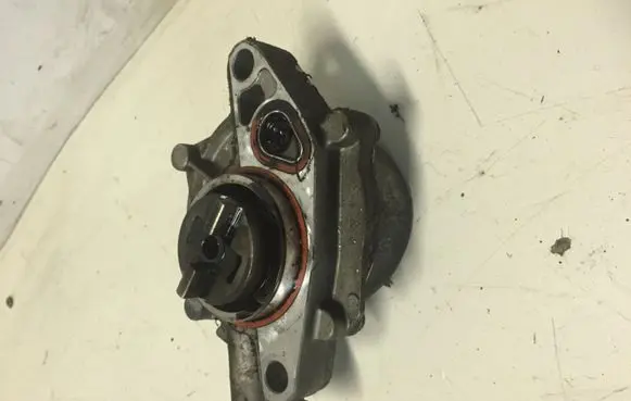 Mazda 2 Vacuum pump