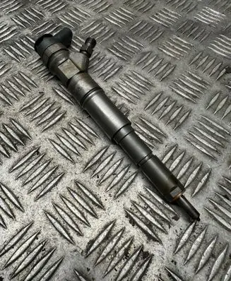 BMW 5 E60 E61 Fuel injector 7794652