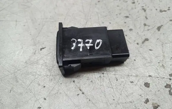 Toyota Avensis T250 Traction control (ASR) switch TR8801