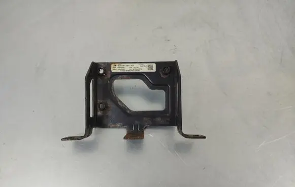 Hyundai i30 Distronic sensor bracket 96400G3400