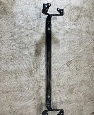 Volvo V40 Bottom radiator support slam panel 