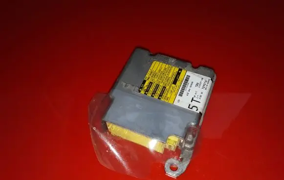Toyota Auris 150 Airbag control unit/module 8917002560 215537106