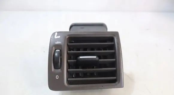 Volvo S40 Dashboard side air vent grill/cover trim