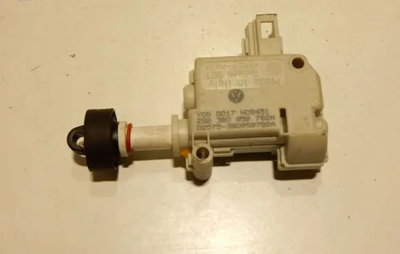 Audi A6 S6 C6 4F Glove box lock 3B0959782A 57305