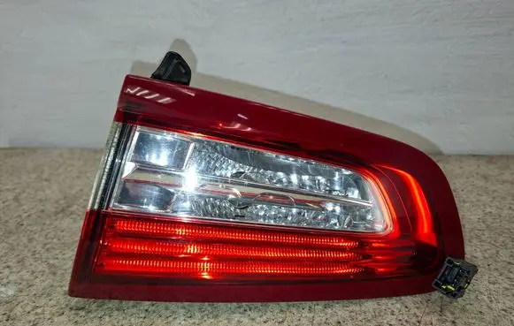 Citroen DS5 Tailgate rear/tail lights 9803167980 26220212 B81C0FFRE