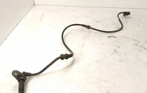 Mercedes-Benz E W212 ABS brake wheel speed sensor 2125400217 A2125400217