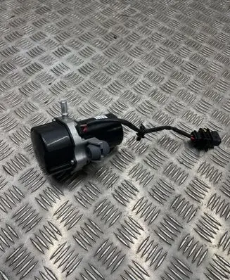 Mercedes-Benz EQB Vacuum pump A0004303500