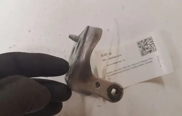 Citroen C4 I Picasso Rear door lower hinge
