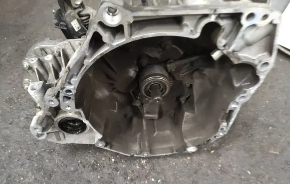 Nissan Micra Manual 5 speed gearbox 