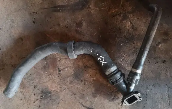 BMW X3 E83 Engine coolant pipe/hose