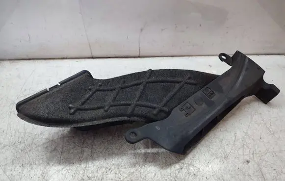 Land Rover Discovery Sport Air intake duct part GK729A675AC