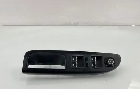 Volkswagen PASSAT B6 Electric window control switch 3C1867171B