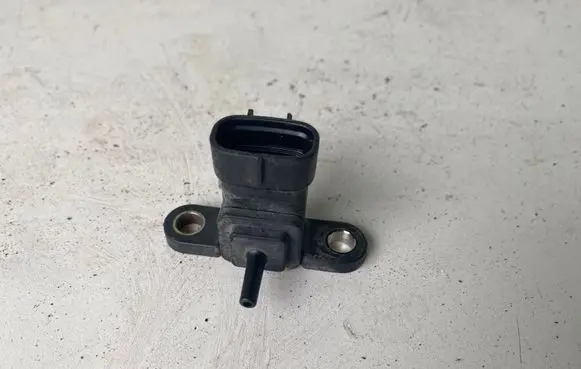 Toyota Avensis T270 Air pressure sensor 8942120200