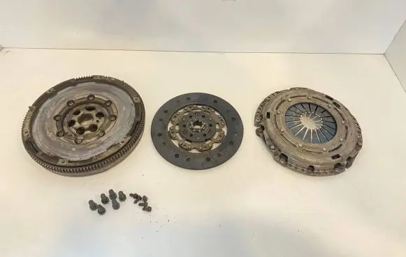 Volkswagen PASSAT B6 Clutch set kit 03G141025H