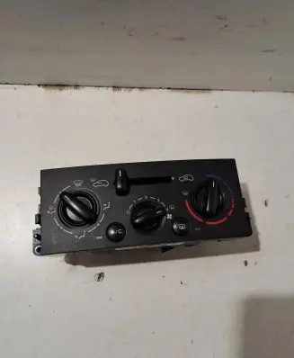 Peugeot 207 Climate control unit N102079B 69910002