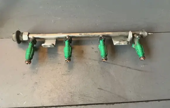 Fuel main line pipe