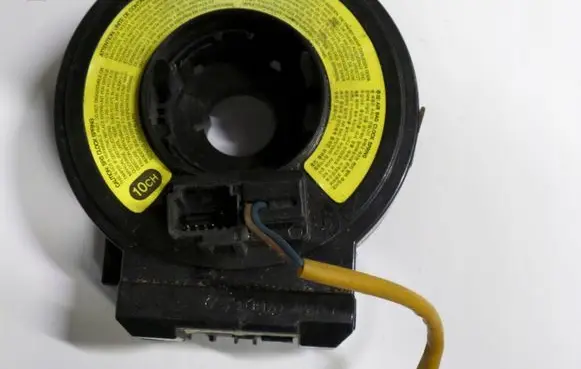 KIA Carens III Fuel injector 10CH