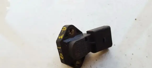 Audi A4 S4 B7 8E 8H Air pressure sensor 038906051 0281002177