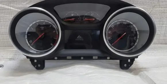 Opel Astra K Speedometer (instrument cluster) 39042933
