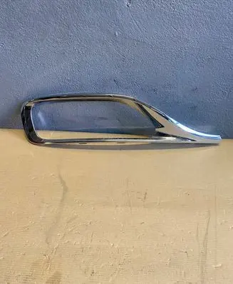 BMW 8 G15 Rear bumper trim bar molding 7491682