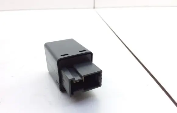 Nissan Almera N16 Hazard warning light relay 24330C9900