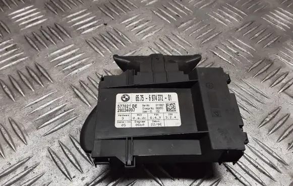 BMW 7 E65 E66 Alarm control unit/module 6575697437201 577621DE 28034097