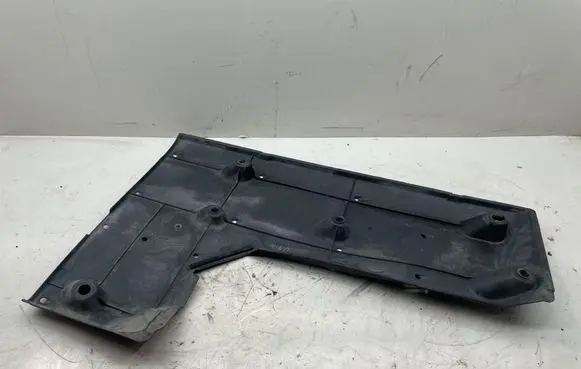 Lexus IS 220D-250-350 Engine splash shield/under tray 5816653020