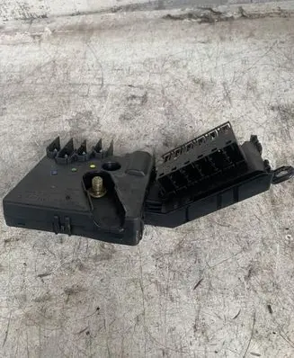 Mercedes-Benz E W211 Fuse module 1394837
