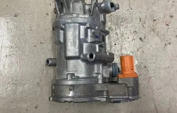 Mercedes-Benz C W206 Air conditioning (A/C) compressor (pump) A2068301700