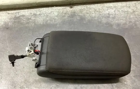 Audi A6 S6 C6 4F Armrest 041438900 AU2904