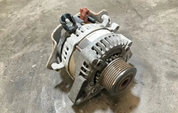 Honda CR-V Generator/alternator MS1042118280 35615 C006EU