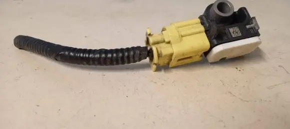 Nissan Juke I F15 Airbag deployment crash/impact sensor 985813JA0