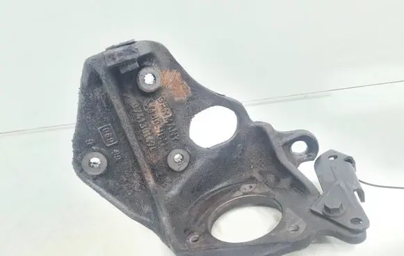 Volvo S70 V70 V70 XC Fuel pump bracket 074130147C