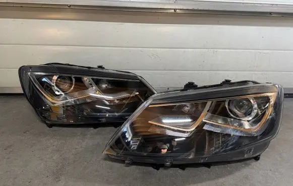 Seat Alhambra (Mk2) Headlight/headlamp 7N5941752 7N5941751
