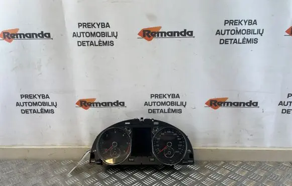 Volkswagen PASSAT B7 Speedometer (instrument cluster) 3AA920870D