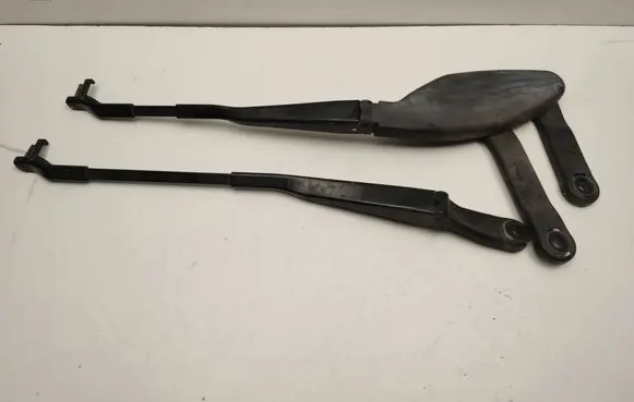 Front wiper blade arm