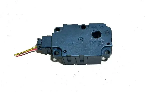 Mercedes-Benz B W246 W242 Intake manifold valve actuator/motor CZ1139300857 15673