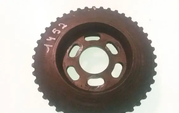 Volkswagen Golf IV Fuel pump gear (pulley) 038130111A