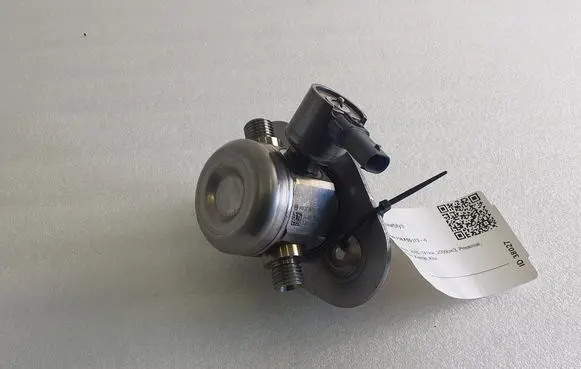 Mini One - Cooper F56 F55 Fuel injection high pressure pump 13517636881 7636881