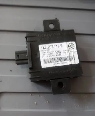 Volkswagen Golf V Alarm control unit/module 1K0907719B